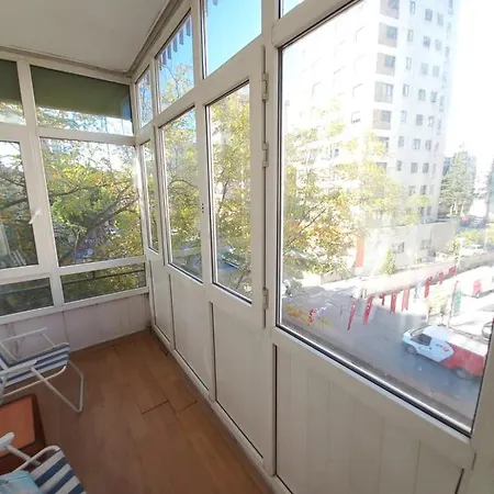 No :1 Double Bedroom At International Shared & Bathrooms Shared & Kozyatagi-kadikoy * Κωνσταντινούπολη