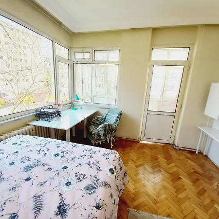 No :1 Double Bedroom At International Shared & Bathrooms Shared & Kozyatagi-kadikoy * Κωνσταντινούπολη
