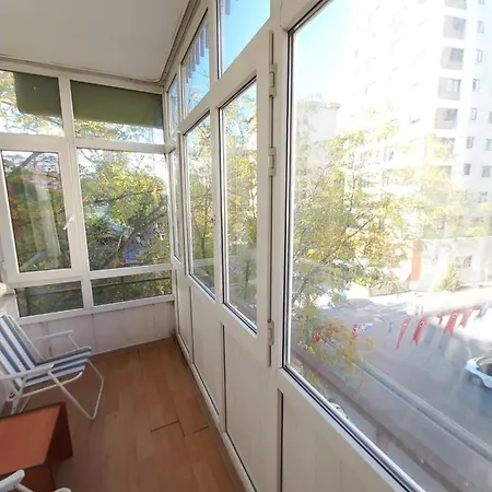 Δωμάτια σε οικογενειακή κατοικία No :1 Double Bedroom At International Shared & Bathrooms Shared & Kozyatagi-kadikoy